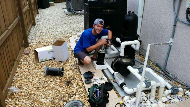 Choosing Between Service Models for Local Pool Pump Fixes